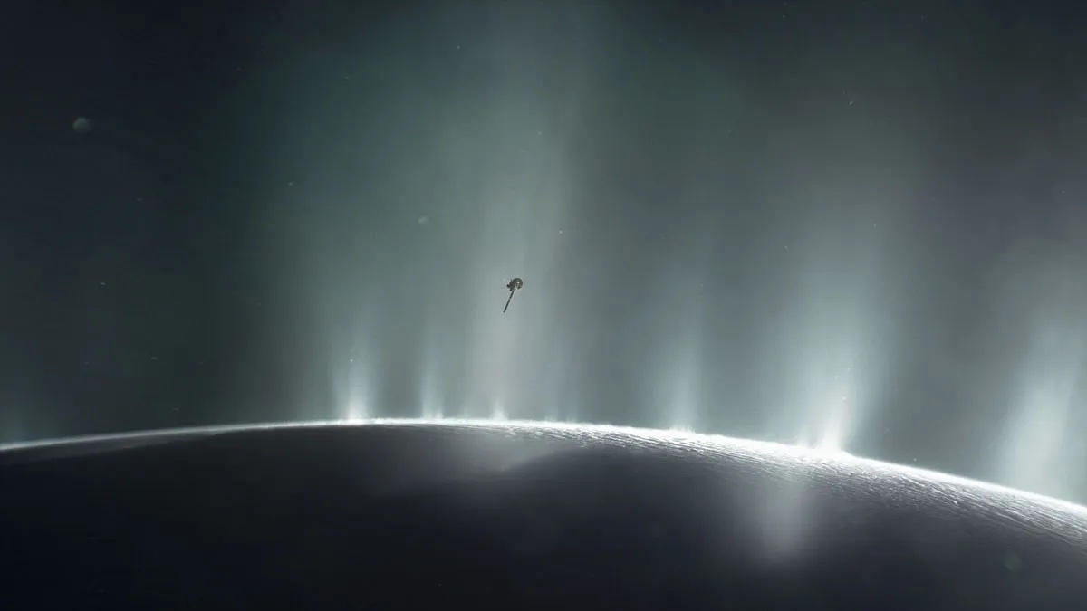 cassini-enceladus-plumes